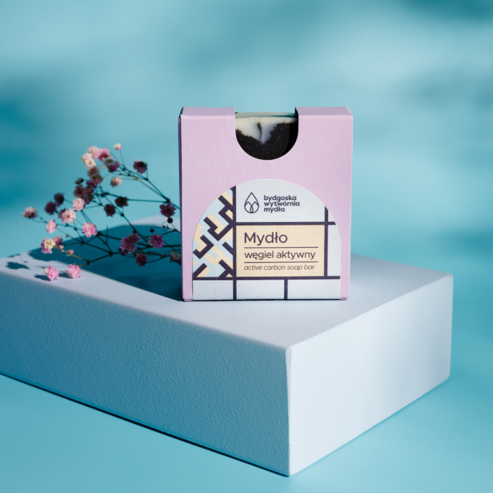 mydlo-węgiel-aktywny